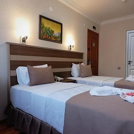 Sembol Szálloda 3*