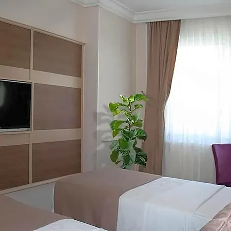 Sembol Hotel 3*